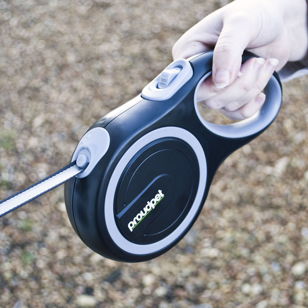 Retractable Dog Leash with Anti-Twist and Anti-Tangle Features, Click Stop Extension
